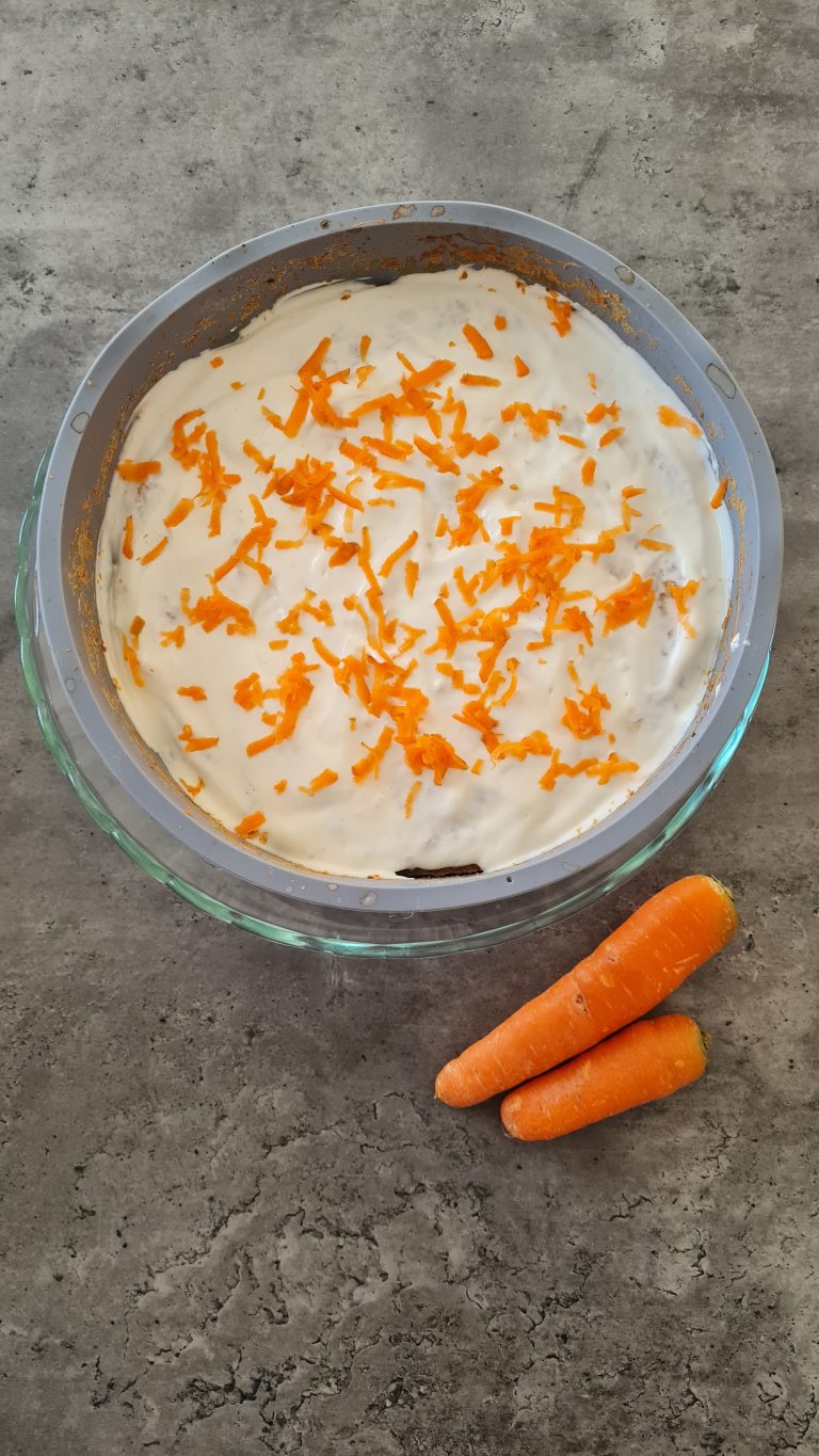 Read more about the article Baked oatmeal carrot cake (gluten free)