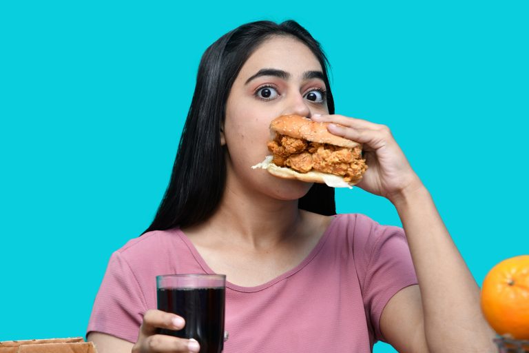 Read more about the article Πώς συνδέεται το άγχος με τη διατροφή;